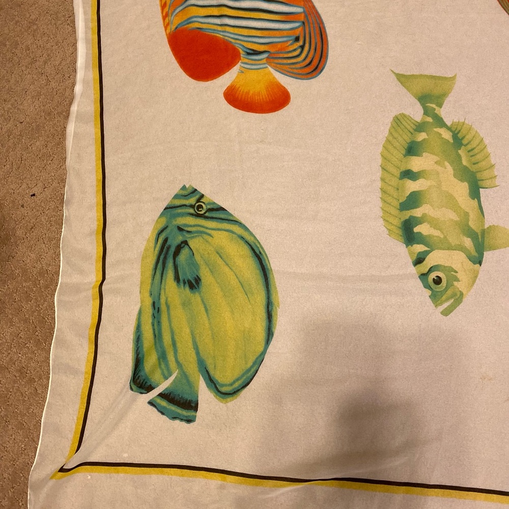 NWOT Worthington - Lovely tropical fish pattern beach sarong, Size: 62” x 46” - Picture 9 of 13
